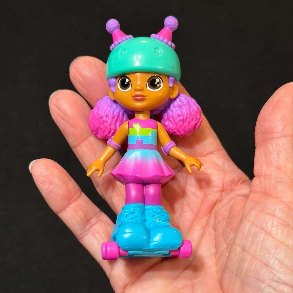 Spin Master Gabby's Dollhouse Skater Gabby Figure with Roller Skates